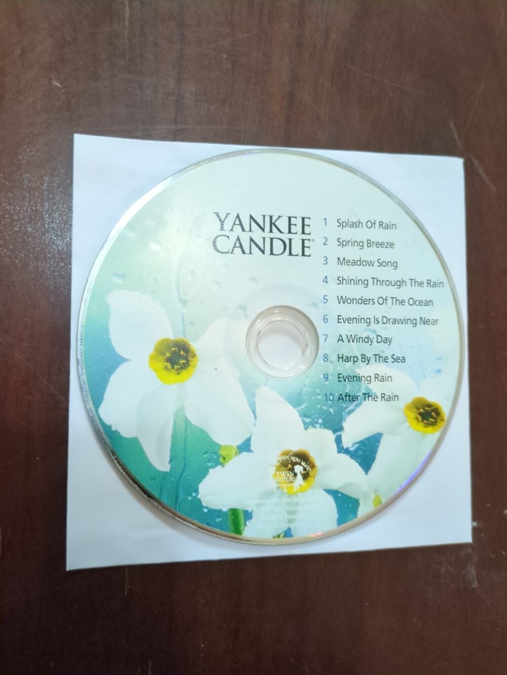 Yankee Candle: Splash of Rain - CD - Various Artists Twin Sisters - disc only